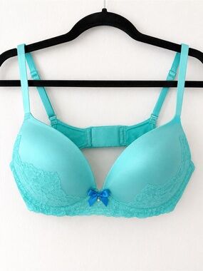 Victoria’s Secret Body by Victoria Push-Up Bra Aqua Lace 36D